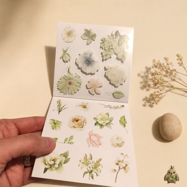 Carte cu stickere Blossom Season Green Vine Floral Language – flori verzi, PET si washi, aprox. 120 bucati Carte cu stickere Blossom Season Green Vine Floral Language – flori verzi, PET si washi, aprox. 120 bucati