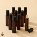Set 10 sticle roll-on ambra patrate, 10 ml, cu bila metalica si capac negru Set 10 sticle roll-on ambra patrate, 10 ml, cu bila metalica si capac negru