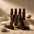 Set 10 sticle roll-on ambra patrate, 5 ml, cu bila metalica si capac negru Set 10 sticle roll-on ambra patrate, 5 ml, cu bila metalica si capac negru
