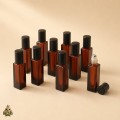 Set 10 sticle roll-on ambra patrate, 5 ml, cu bila metalica si capac negru Set 10 sticle roll-on ambra patrate, 5 ml, cu bila metalica si capac negru