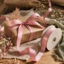 Panglica textila Blush, amestec bumbac, 10 mm x 15 m Panglica textila Blush, amestec bumbac, 10 mm x 15 m