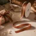 Panglica textila Mocca, amestec bumbac, 10 mm x 15 m Panglica textila Mocca, amestec bumbac, 10 mm x 15 m